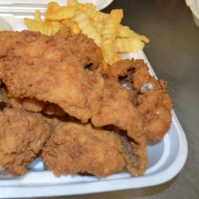 Catfish & Wings.
